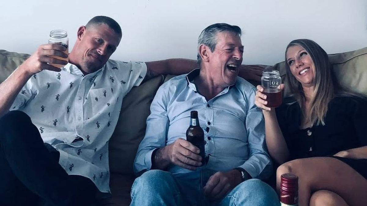 Aussie surfing legend Mick Fanning in mourning after death of father John