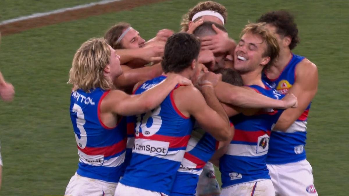 Western Bulldogs defender Nick Coffield makes match-winning spoil to sink Hawthorn in AFL thriller