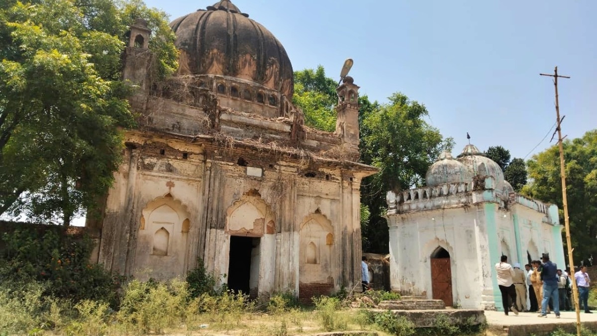 ‘Namaz Vs Hanuman Chalisa’ controversy in Lucknow, Pasi community warns