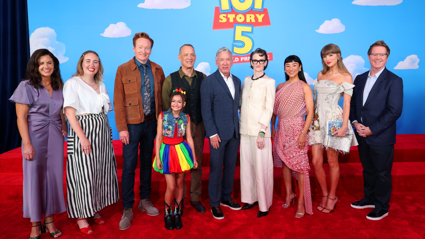 Quentin Tarantino Said He Wouldn’t Watch Past ‘Toy Story 3’ After Film’s “Perfect” Ending. ‘Toy Story 5’ Team Gives Pitch For Continuing the Franchise