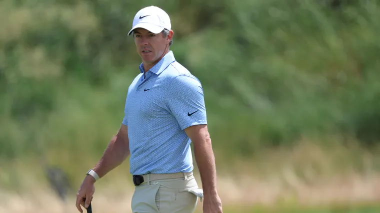 A fan picked up Rory McIlroy’s golf ball in the middle of the U.S. Open, and here’s what happened next