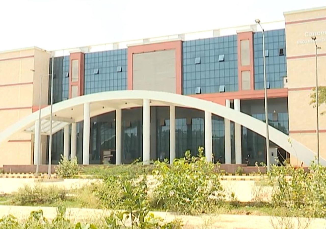Delayed cancer care unit at MKCG Berhampur leaves patients without advanced treatment facilities