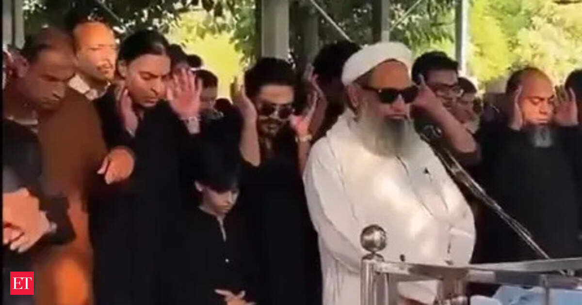 Shoaib Akhtar’s brother’s funeral attended by LeT terrorist Saifullah Kasuri, Videos spark concern