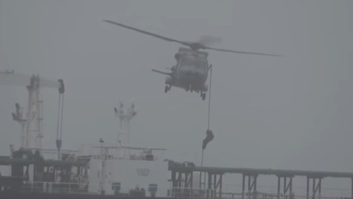Commando action on oil tanker…Macron shared VIDEO