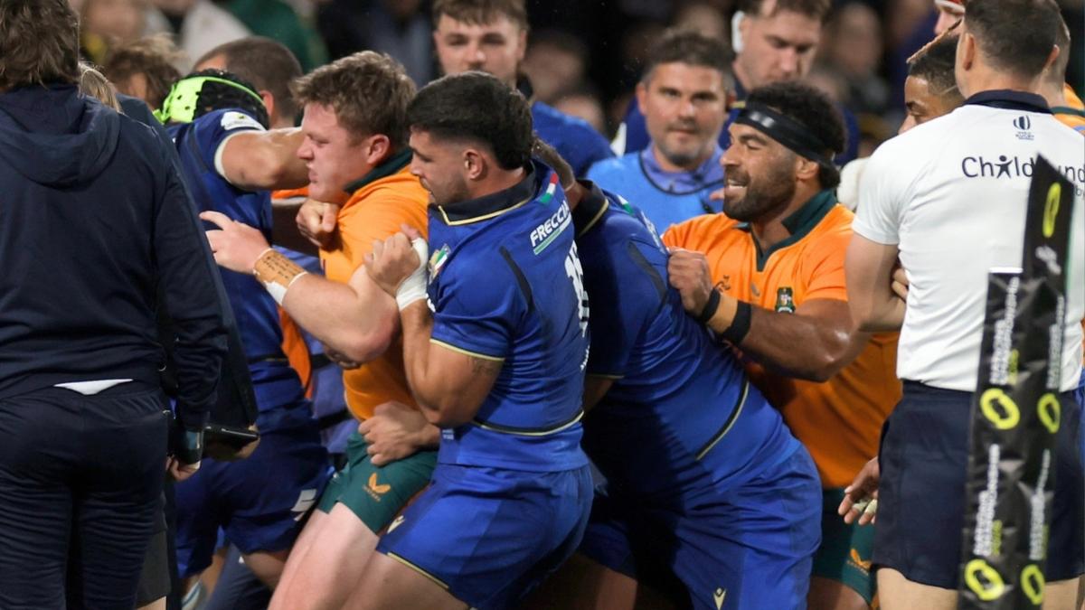 Sideline brawl erupts in Wallabies coach Joe Schmidt’s big farewell victory over Italy