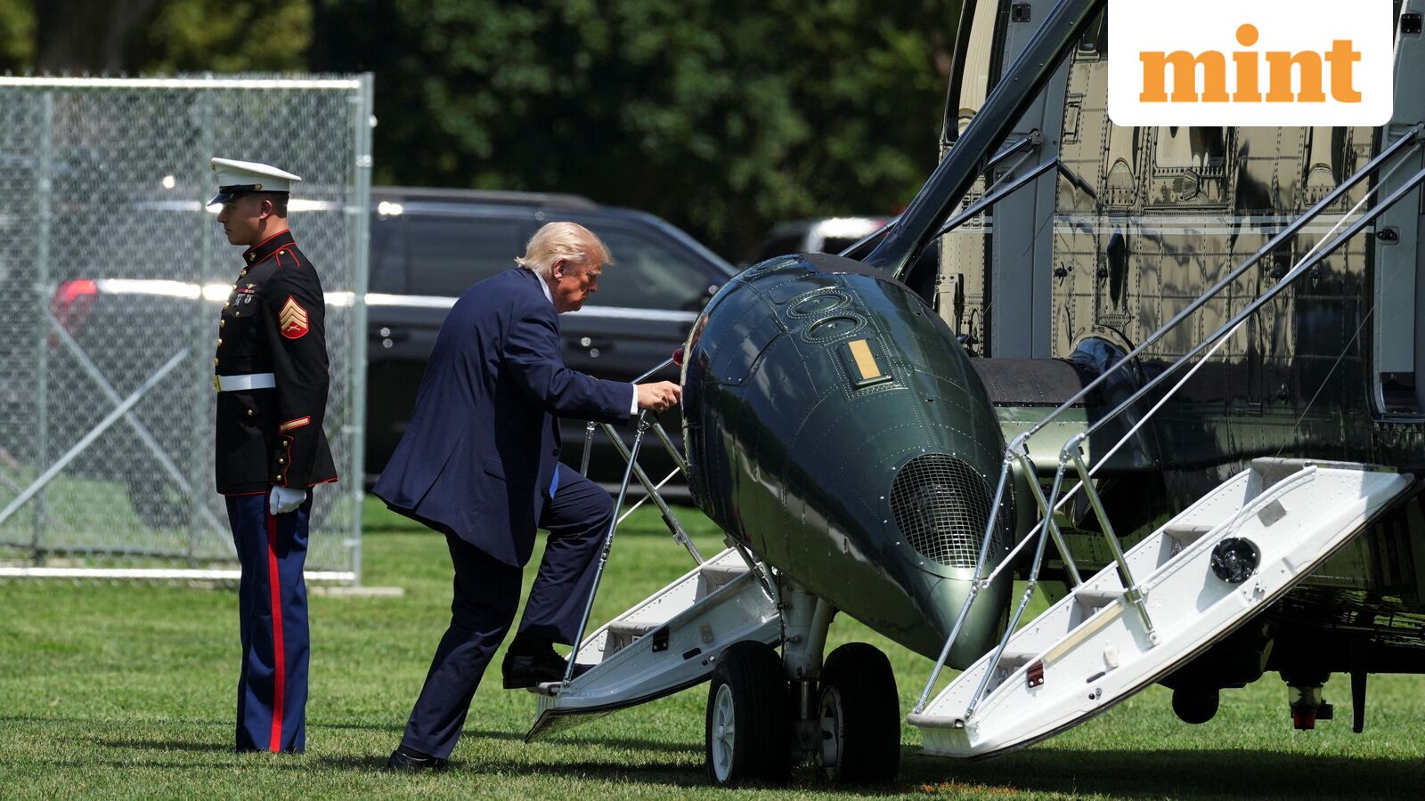 FAA probes safety lapse after passenger jet takes off during Trump’s Marine One approach at Reagan Airport