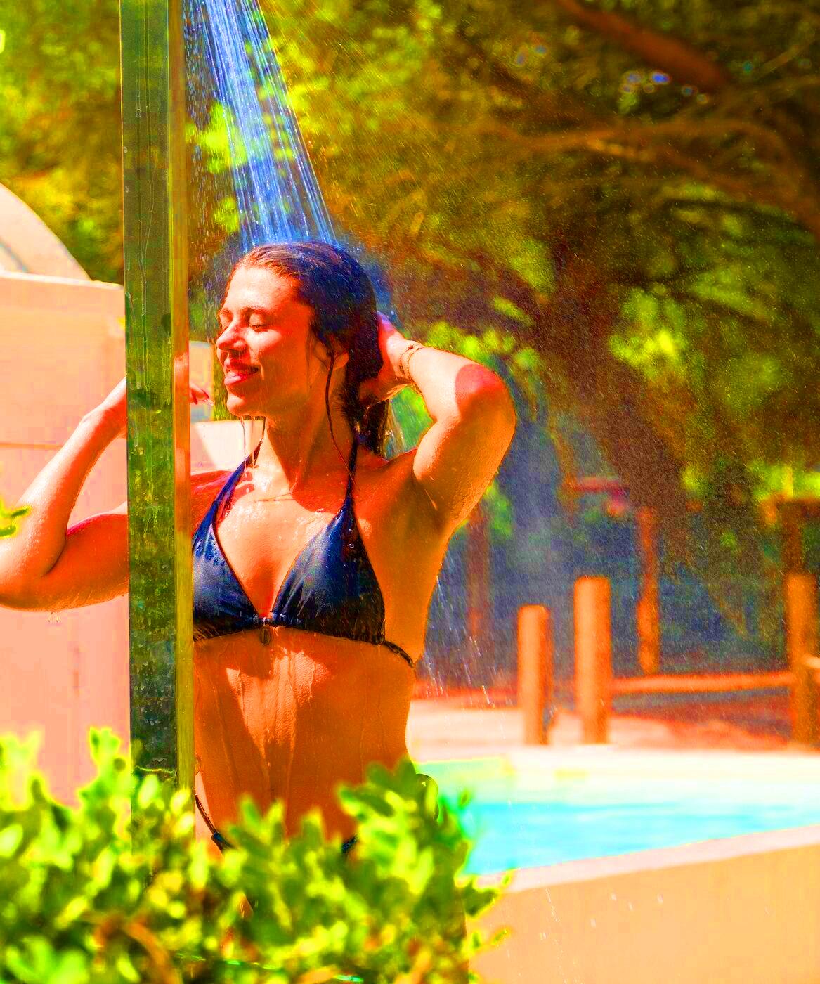 ¿Es necesario ducharse siempre después de bañarse en el mar o en la piscina? Un especialista lo explica