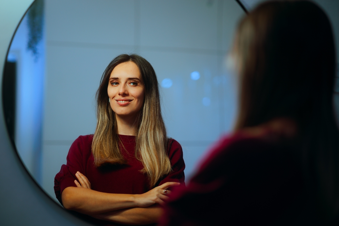 5 frases infalibles que utilizan las personas carismáticas para conectar mejor con los demás, según una experta