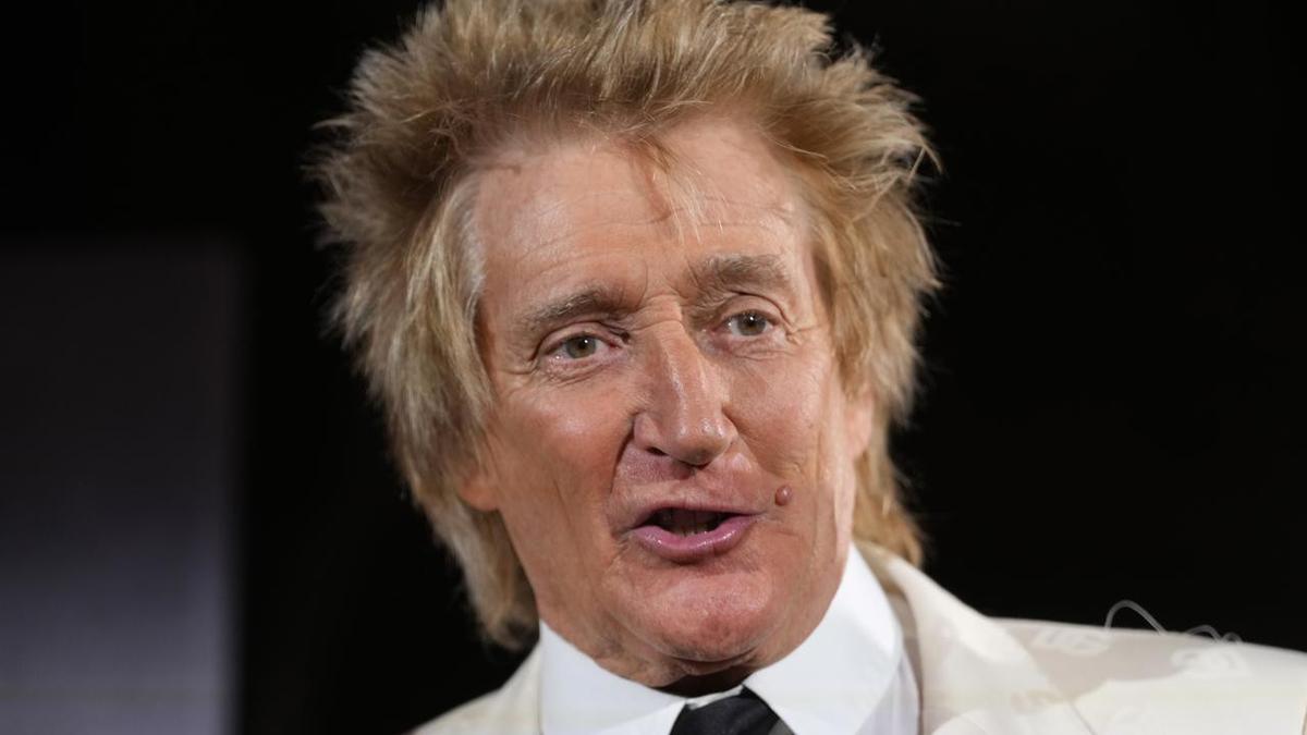 Rock legend Rod Stewart announces his retirement and The Final Encore concert bow