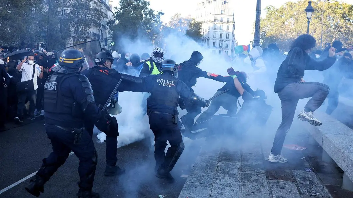 France riots: Macron blames radical far-left groups as arrests mount across cities